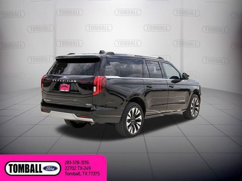Used 2025 Ford Expedition Max Platinum w/ Driver's Package AWD/4WD image 8