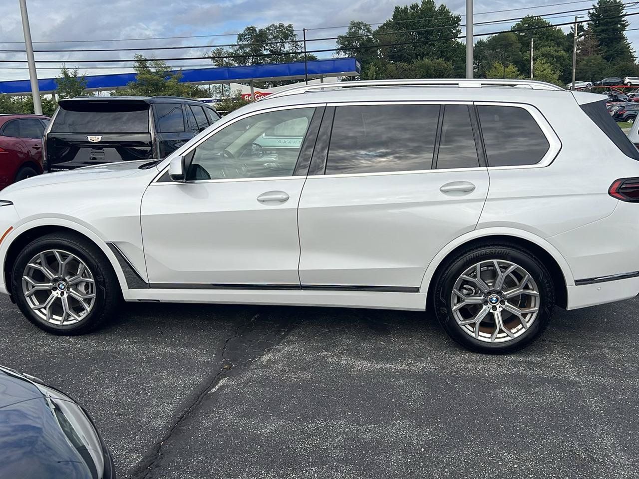 Used 2024 BMW X7 xDrive40i w/ Executive Package AWD/4WD image 9
