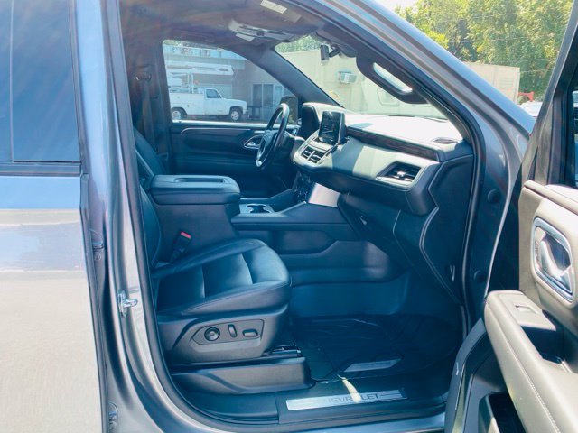 Used 2021 Chevrolet Tahoe Z71 w/ Rear Media and Nav Package AWD/4WD image 24