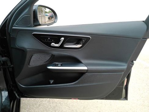 Used 2025 Mercedes-Benz C 300 Sedan image 21