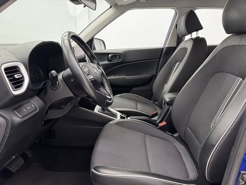 Used 2022 Hyundai Venue Limited w/ Cargo Package image 17