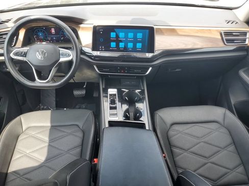 Used 2025 Volkswagen Atlas SE FWD image 8