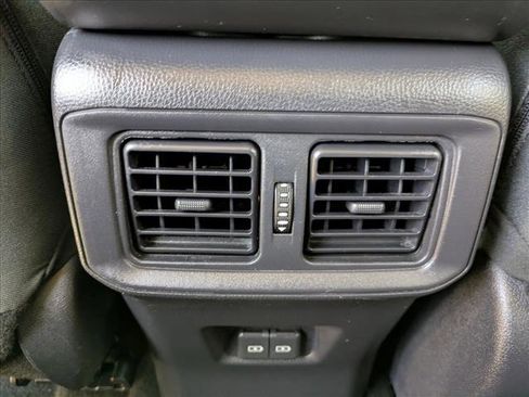 Used 2025 Toyota RAV4 XLE FWD image 16