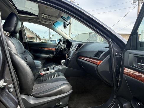 Used 2012 Subaru Outback 2.5i Limited w/ Moonroof Pkg image 14