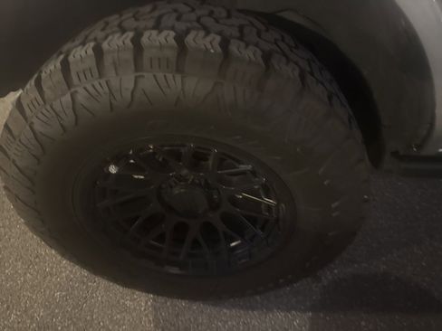 Used 2024 Ford Bronco Outer Banks image 9