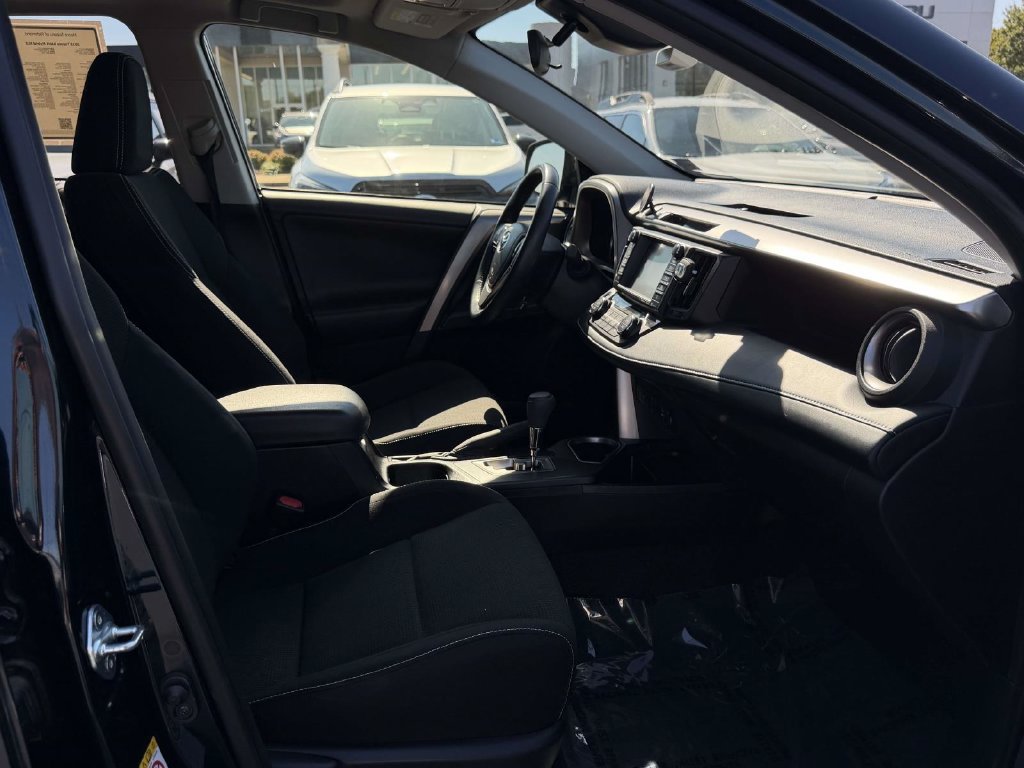 Used 2018 Toyota RAV4 XLE w/ Convenience Package AWD/4WD image 12