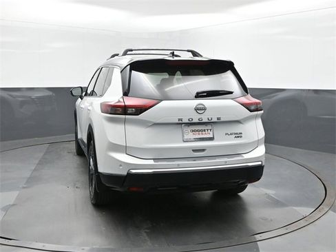 New 2026 Nissan Rogue Platinum w/ Platinum Premium Package image 8