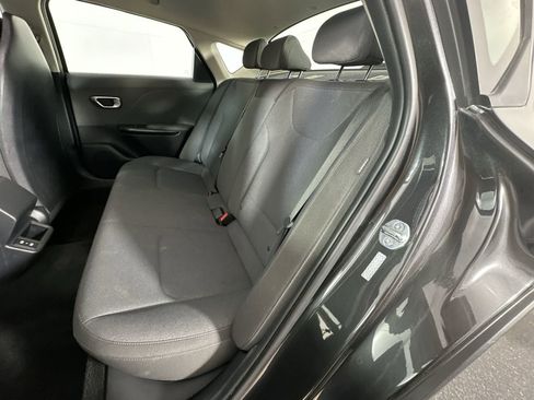 Used 2025 Kia K4 FWD image 23