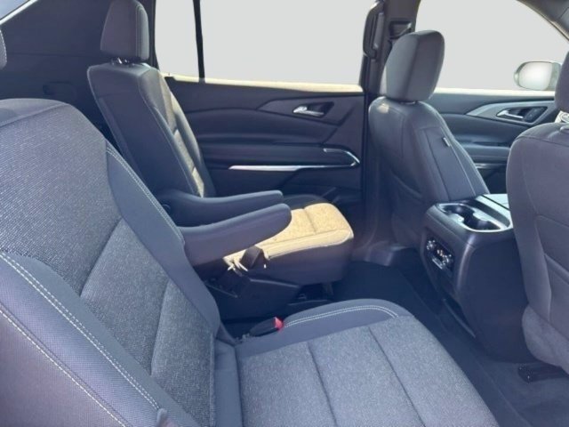 Used 2025 Chevrolet Traverse LT AWD/4WD image 32