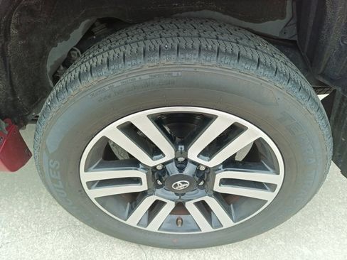 Used 2018 Toyota 4Runner Limited image 18