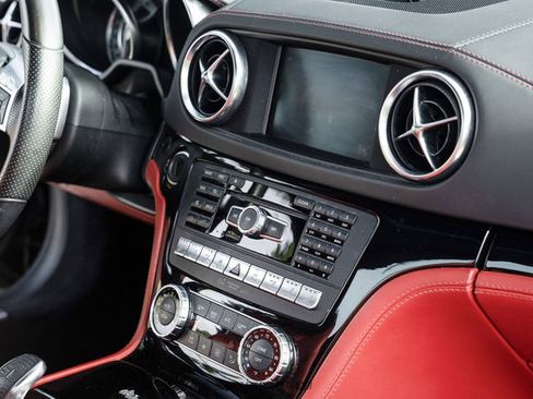 Used 2016 Mercedes-Benz SL 550 image 38