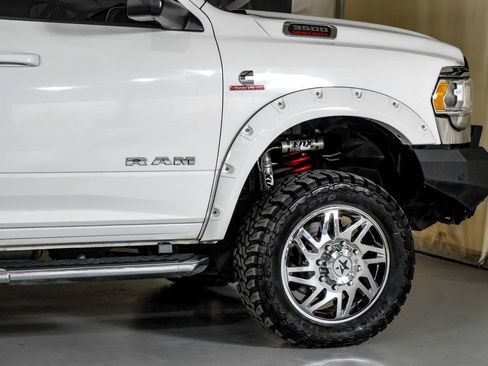 Used 2022 RAM 3500 Big Horn image 7