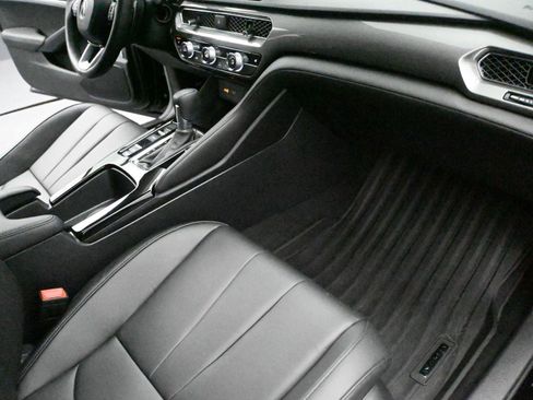 Certified 2025 Acura Integra image 17