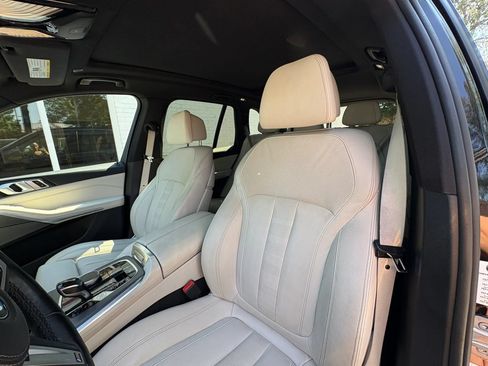 Used 2019 BMW X5 xDrive50i w/ M Sport Package AWD/4WD image 27