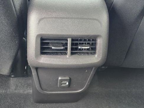 Used 2024 Chevrolet Equinox LT image 25