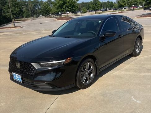 Used 2023 Honda Accord EX image 2