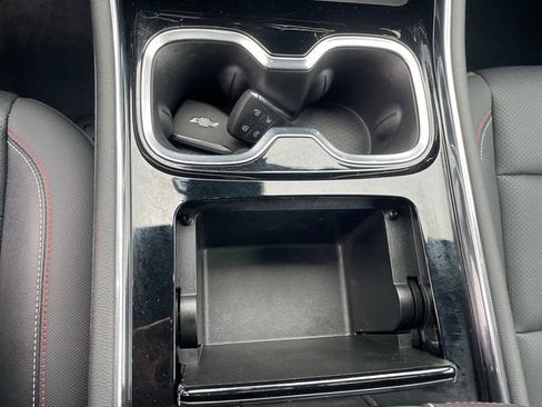 Used 2025 Chevrolet Traverse Z71 image 38