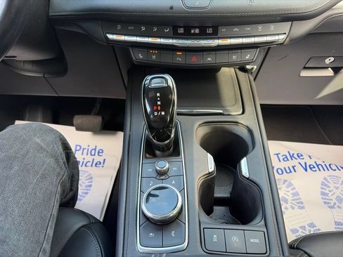 Used 2020 Cadillac XT4 Premium Luxury FWD image 9
