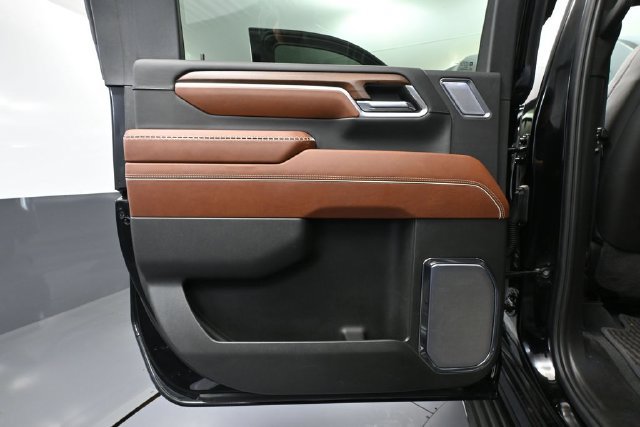 Used 2024 GMC Sierra 3500 Denali Ultimate AWD/4WD image 32