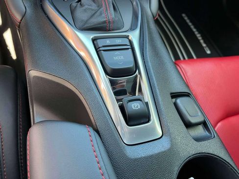 Certified 2018 Chevrolet Camaro SS RWD image 27
