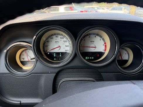 Used 2010 Dodge Challenger R/T RWD image 20