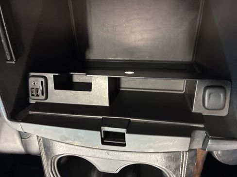 Used 2015 Chevrolet Tahoe LT AWD/4WD image 28