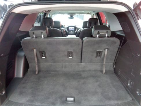 Used 2018 Chevrolet Traverse LT AWD/4WD image 12