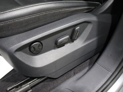 Used 2021 Volkswagen Atlas SE image 9