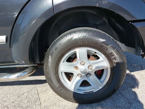 Used 2006 Dodge Durango SLT image 34