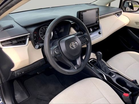 Used 2022 Toyota Corolla LE w/ LE Convenience Package FWD image 17