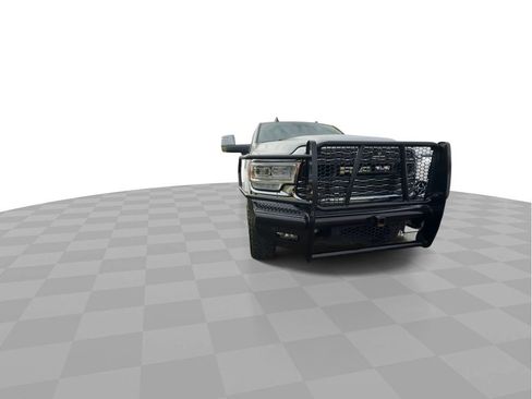 Used 2024 RAM 3500 Limited image 3