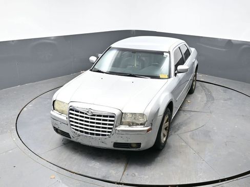 Used 2005 Chrysler 300 Touring w/ Sound Group image 15