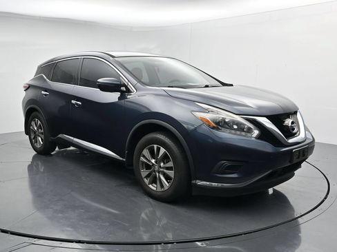 Used 2018 Nissan Murano S w/ Cargo Package FWD image 2