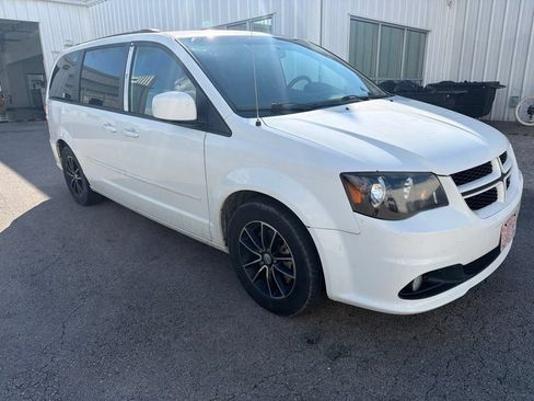 Used 2015 Dodge Grand Caravan R/T w/ Driver Convenience Group FWD image 2