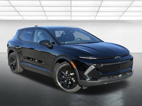 New 2026 Chevrolet Equinox EV LT w/ Comfort Package image 17