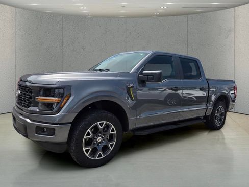 Used 2025 Ford F150 STX w/ Equipment Group 200A RWD image 9