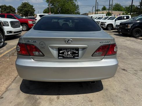 Used 2004 Lexus ES 330 FWD image 6