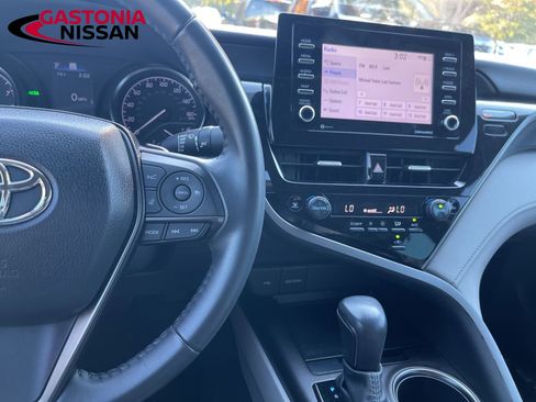 Used 2022 Toyota Camry SE image 42