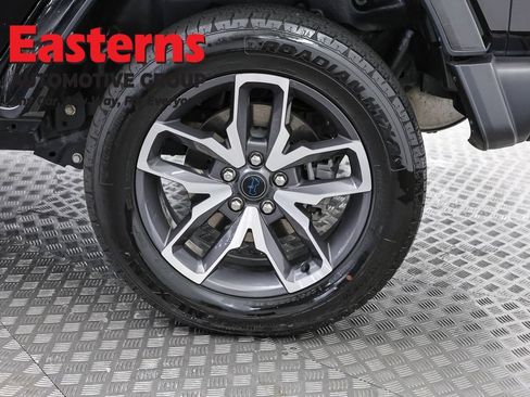 Used 2024 Jeep Wrangler Unlimited AWD/4WD image 33