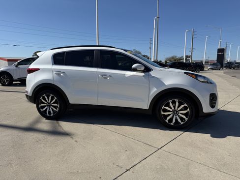 Used 2018 Kia Sportage EX w/ Option Group 040 image 3