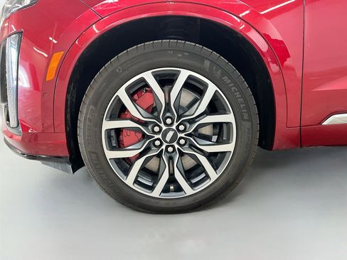 Used 2025 Cadillac XT6 Sport w/ Technology Package AWD/4WD image 34