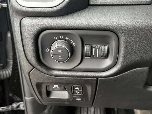 New 2026 RAM 1500 Big Horn AWD/4WD image 17