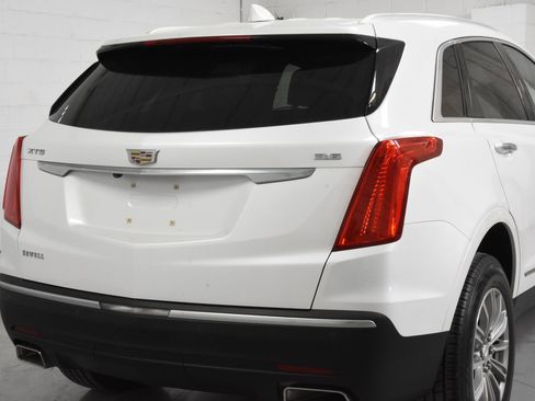 Used 2017 Cadillac XT5 Luxury w/ Driver Awareness Package image 3