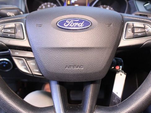 Used 2018 Ford Focus SE image 19