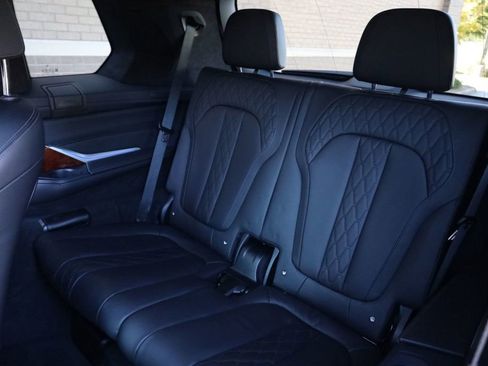 Used 2021 BMW ALPINA XB7 image 17