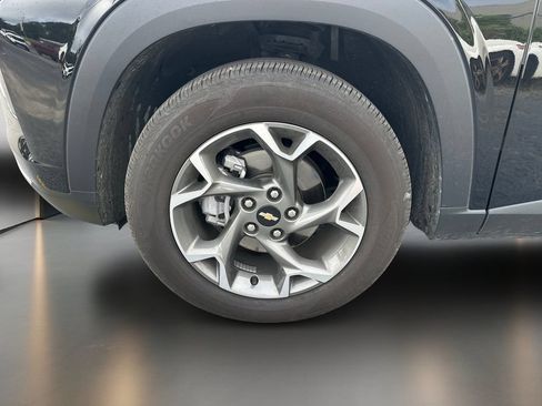 Used 2026 Chevrolet Trax LT FWD image 7