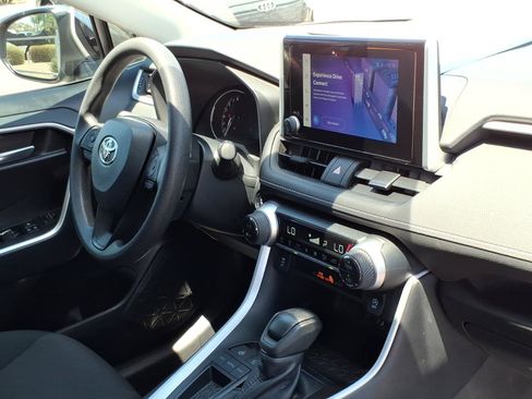 Used 2023 Toyota RAV4 XLE FWD image 12