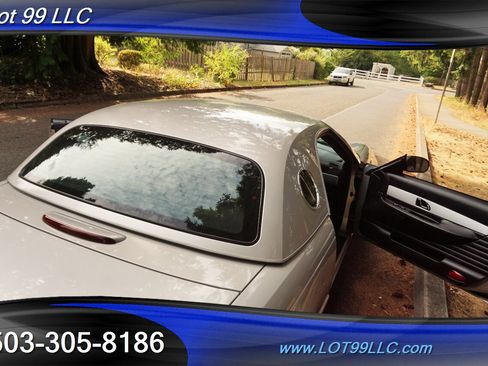 Used 2004 Ford Thunderbird image 30