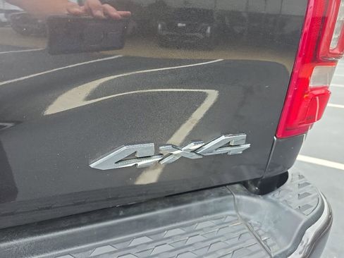Used 2024 RAM 2500 Laramie AWD/4WD image 9