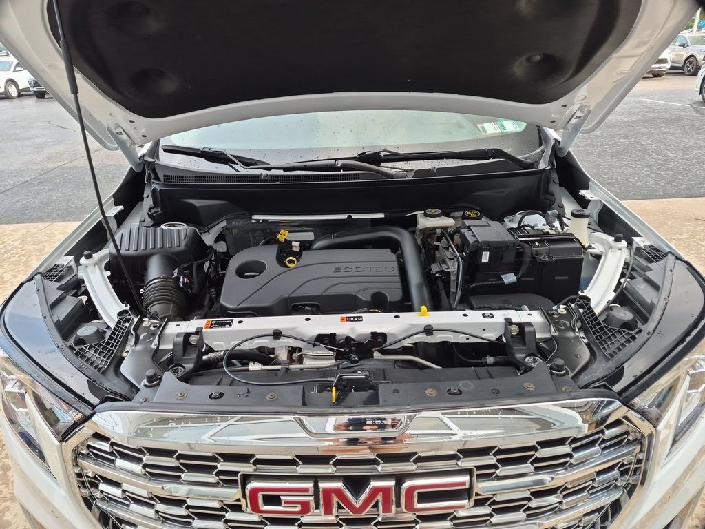 Used 2023 GMC Terrain Denali w/ LPO, Floor Liner Package AWD/4WD image 38